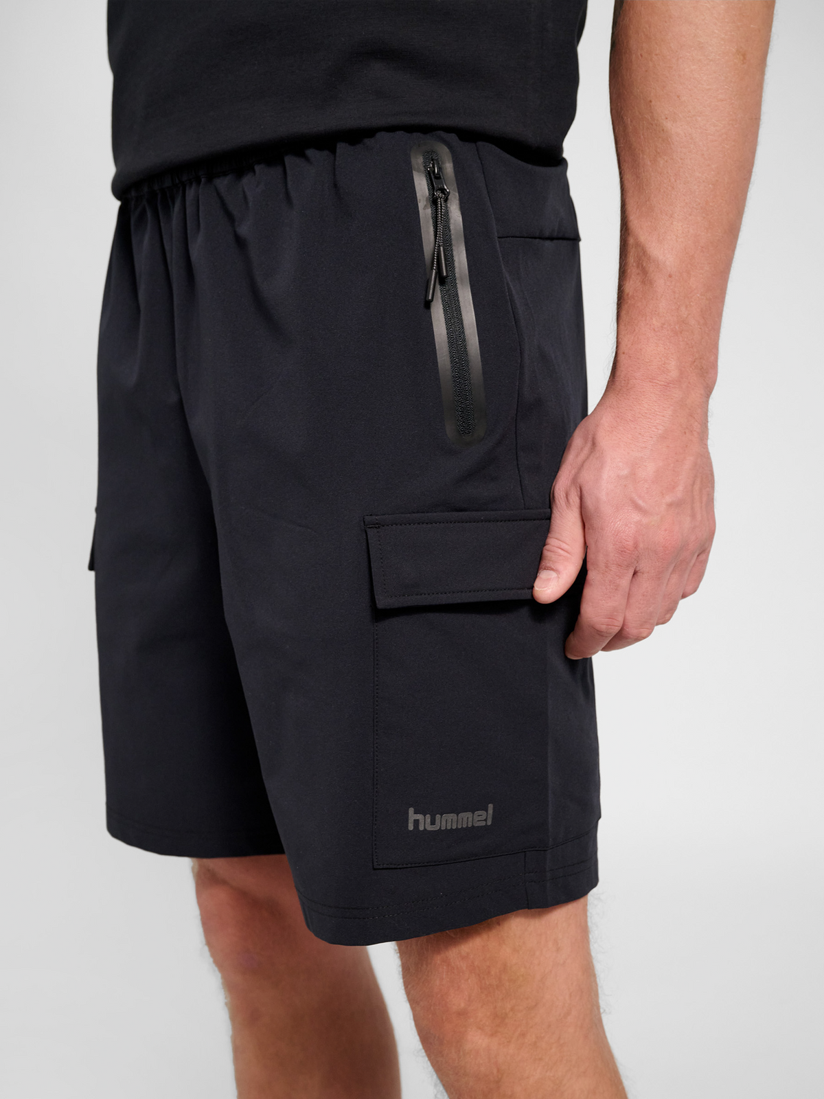 hmlTECH SHORTS