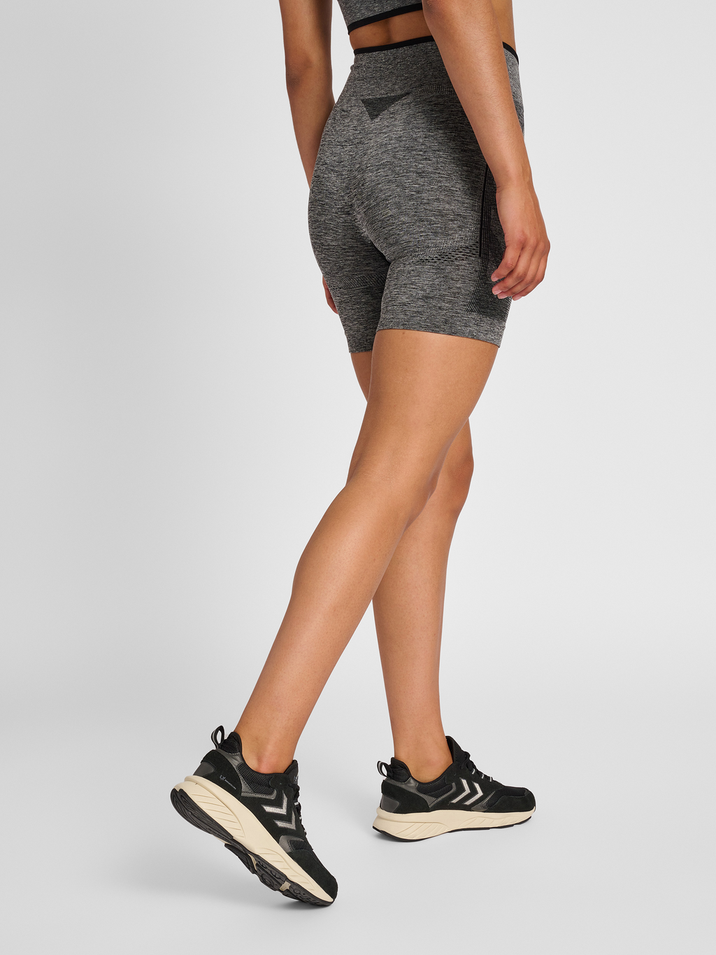 hmlMT UNA SEAMLESS MID WAIST SHORTS