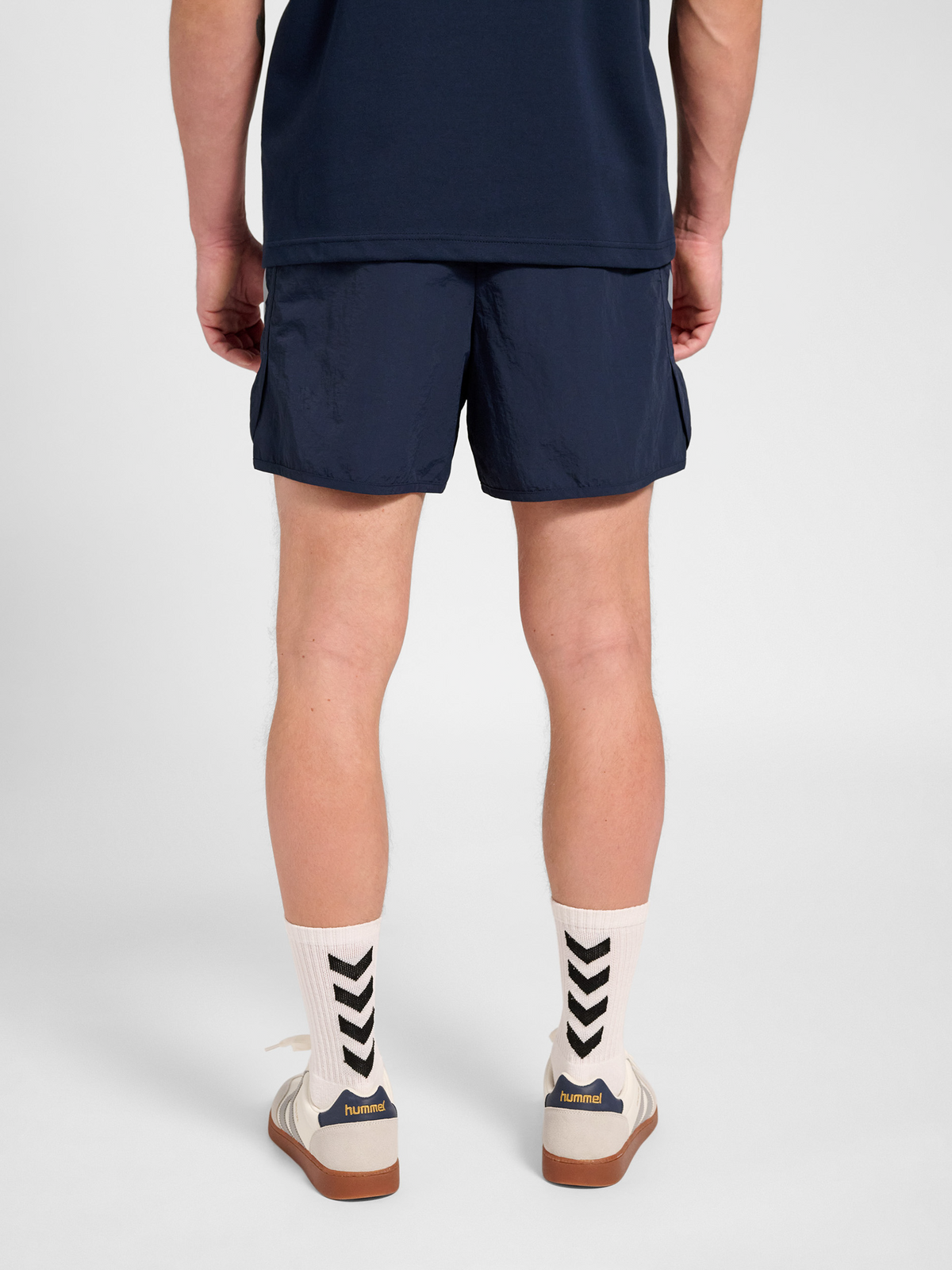 hmlWORLD 26 TRACK SHORTS