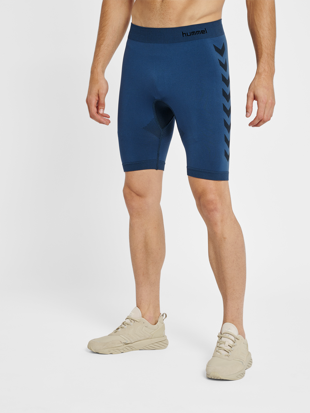 HUMMEL FIRST SEAMLESS TR SHT TIGHTS