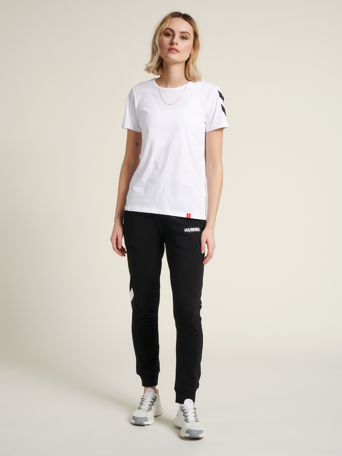 hmlLEGACY WOMAN T-SHIRT