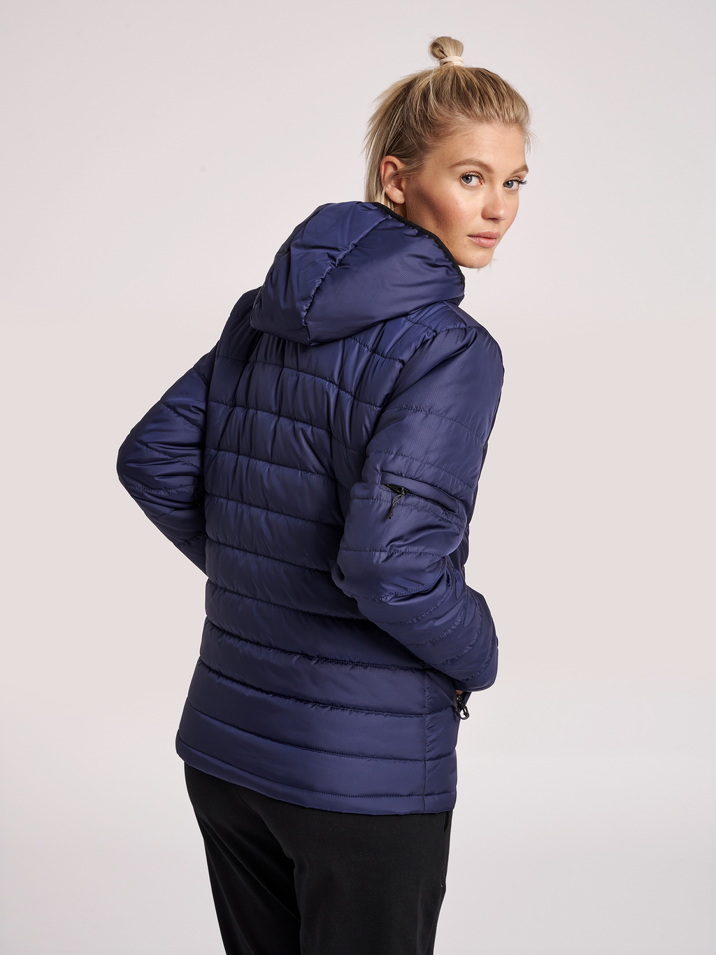 hmlNORTH QUILTED HOOD JACKET WOMAN