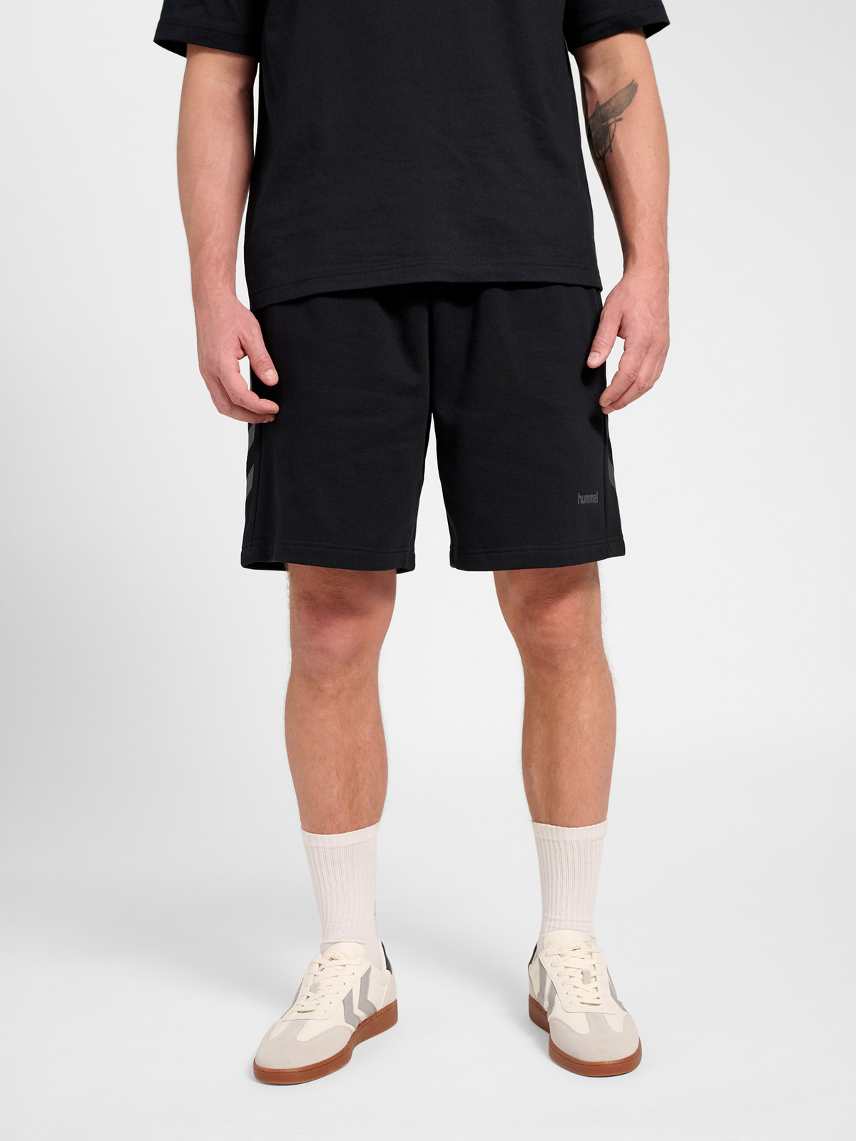 hmlKEEPER CHEVRON SHORTS