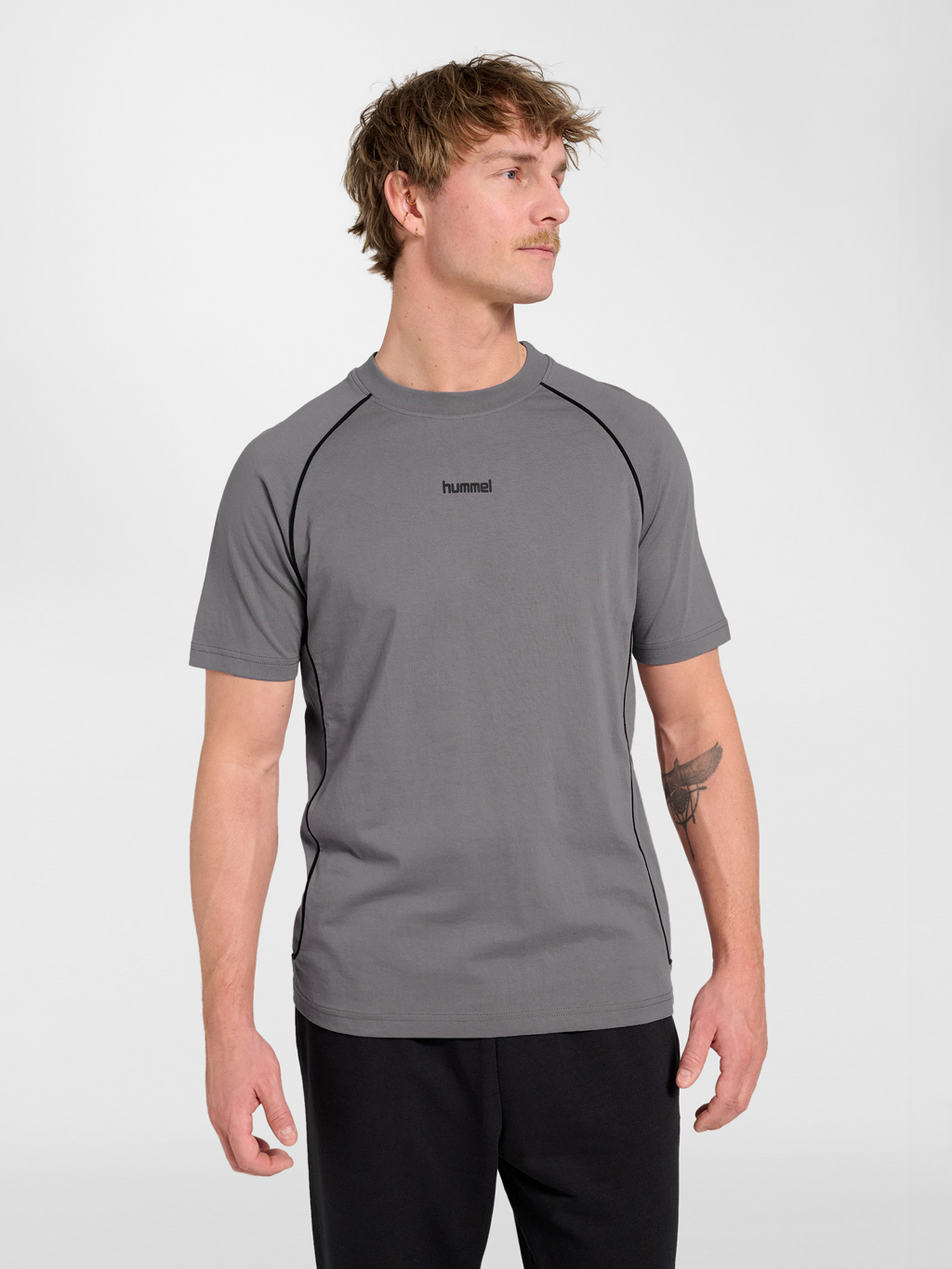 hmlPITCH REST DAY T-SHIRT S/S
