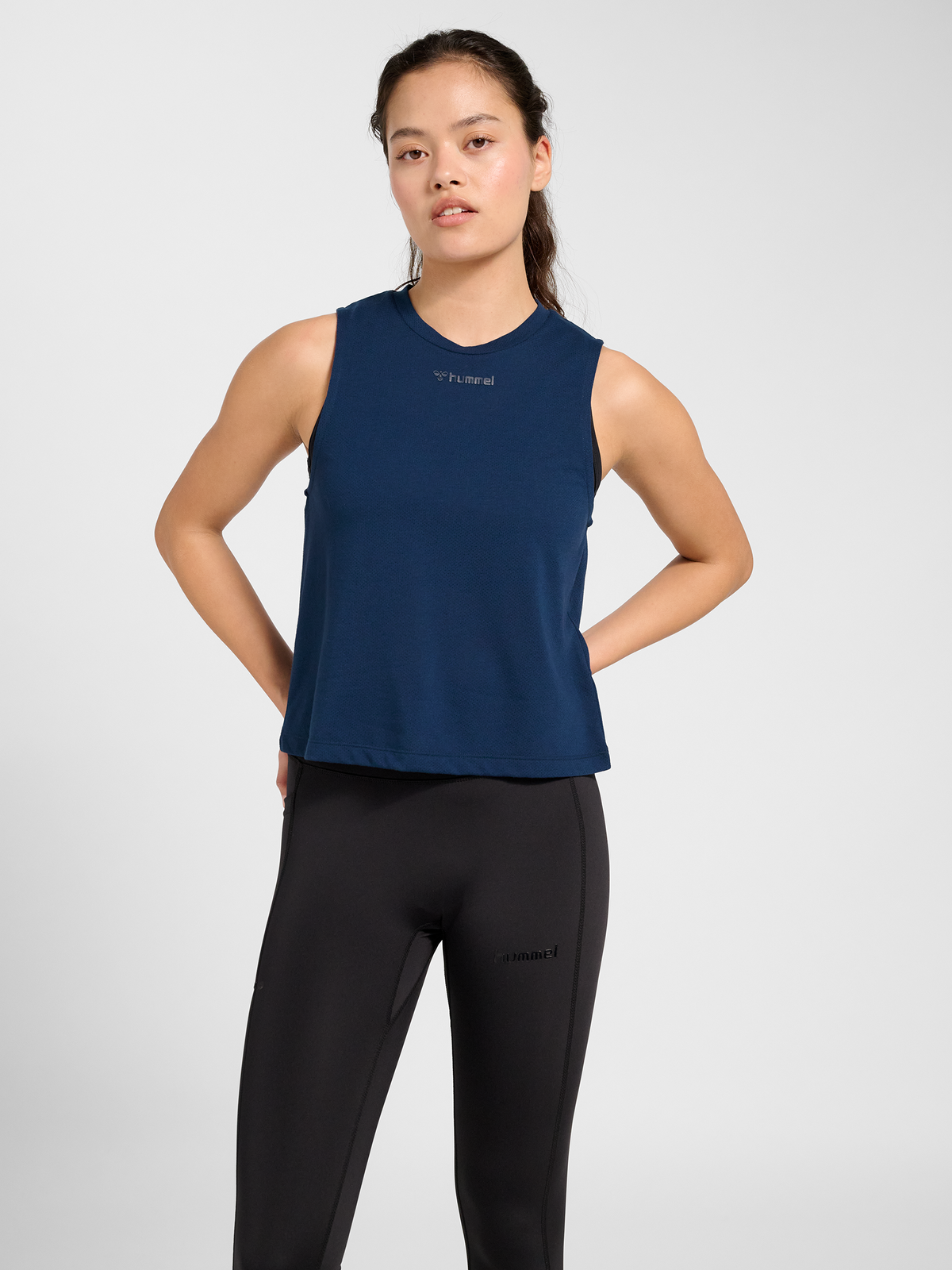 hmlMT VANJA SHORT MUSCLE TANKTOP