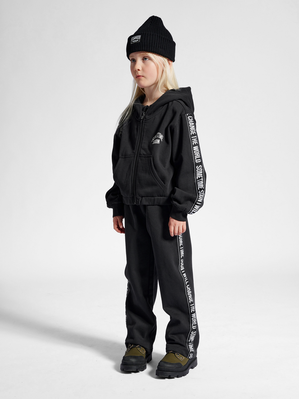 stsEVIE ZIP HOODIE