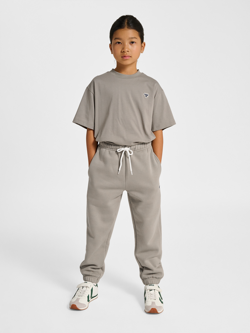 hmlJR LOOSE SWEATPANTS BEE