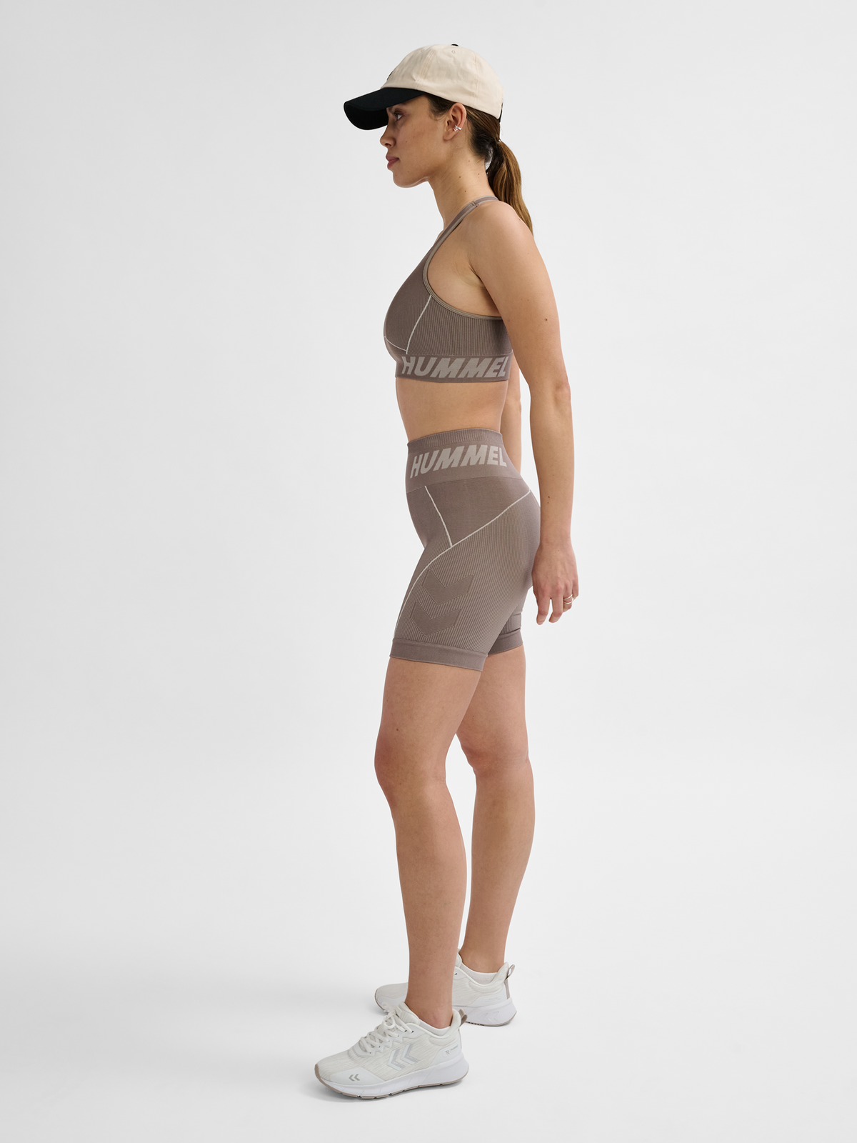 hmlTE CHRISTEL SEAMLESS SHORTS