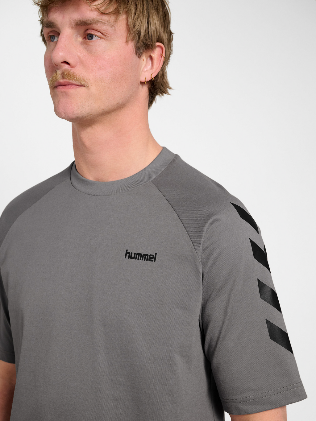 hmlKEEPER CHEVRON T-SHIRT S/S