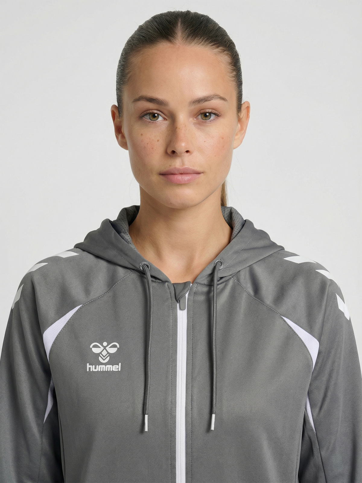 hmlCORE 2.0 ZIP HOODIE WOMAN
