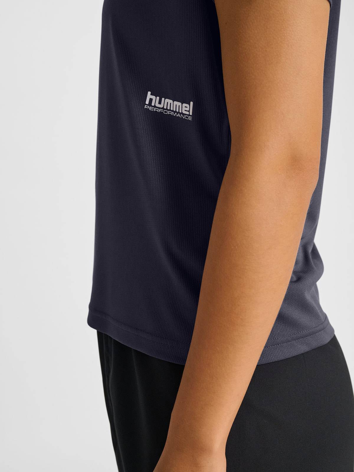 hmlPULSE WORKOUT W T-SHIRT S/S