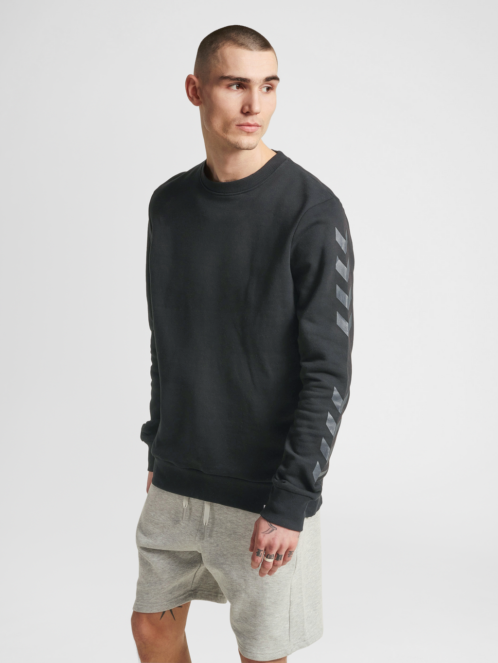 hmlLEGACY CHEVRON SWEATSHIRT
