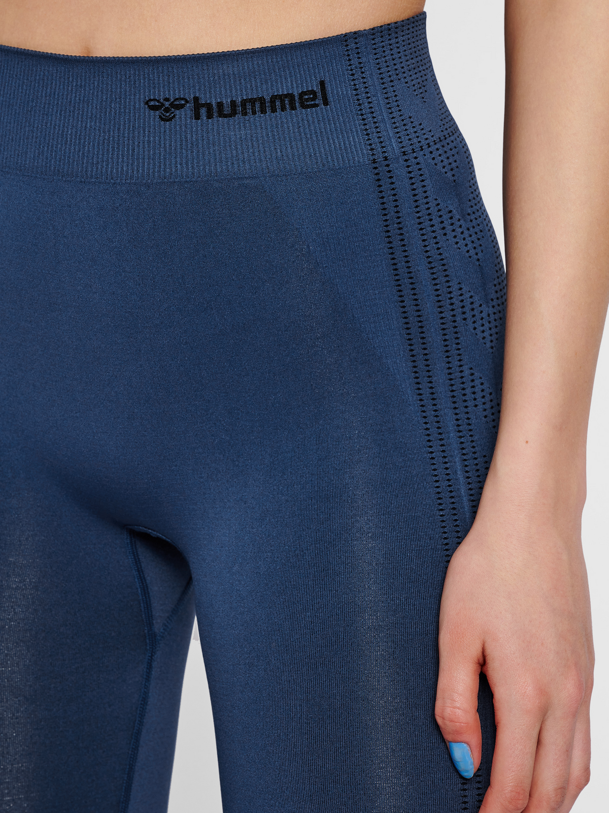 hmlMT SHAPING SEAMLESS MW TIGHTS