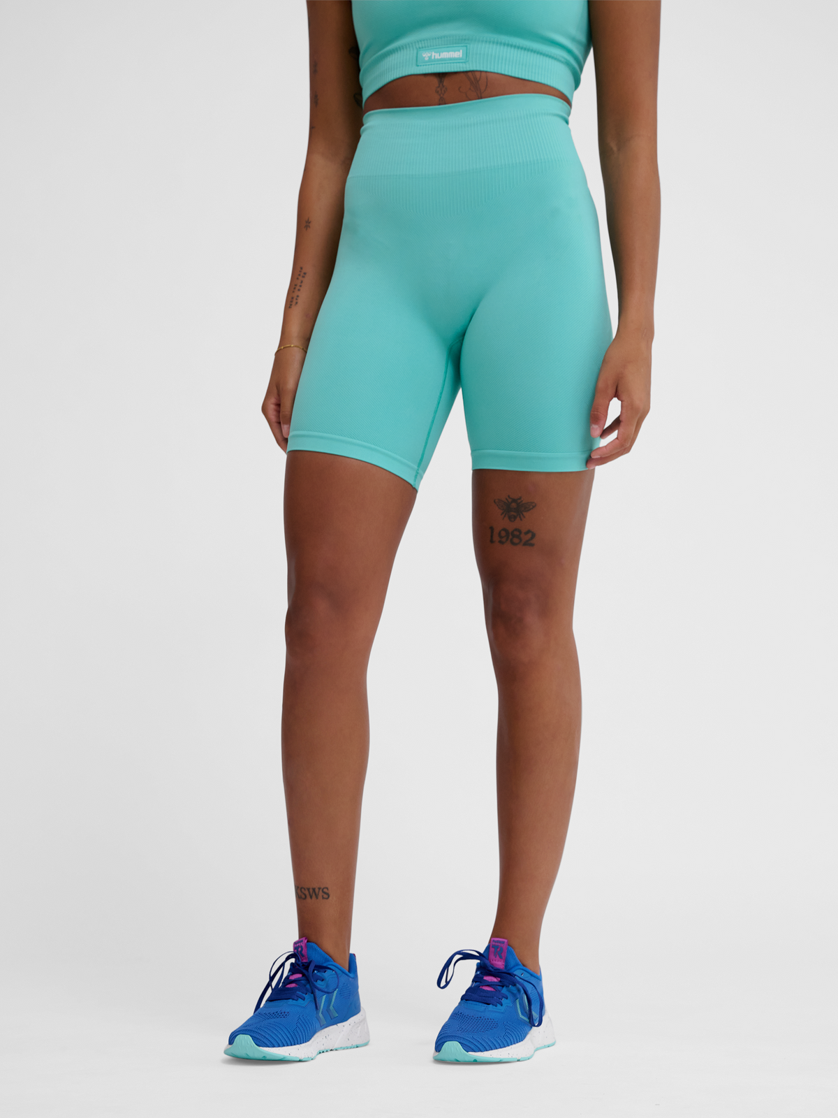 hmlALIVE SEAMLESS HIGH WAIST SHORTS