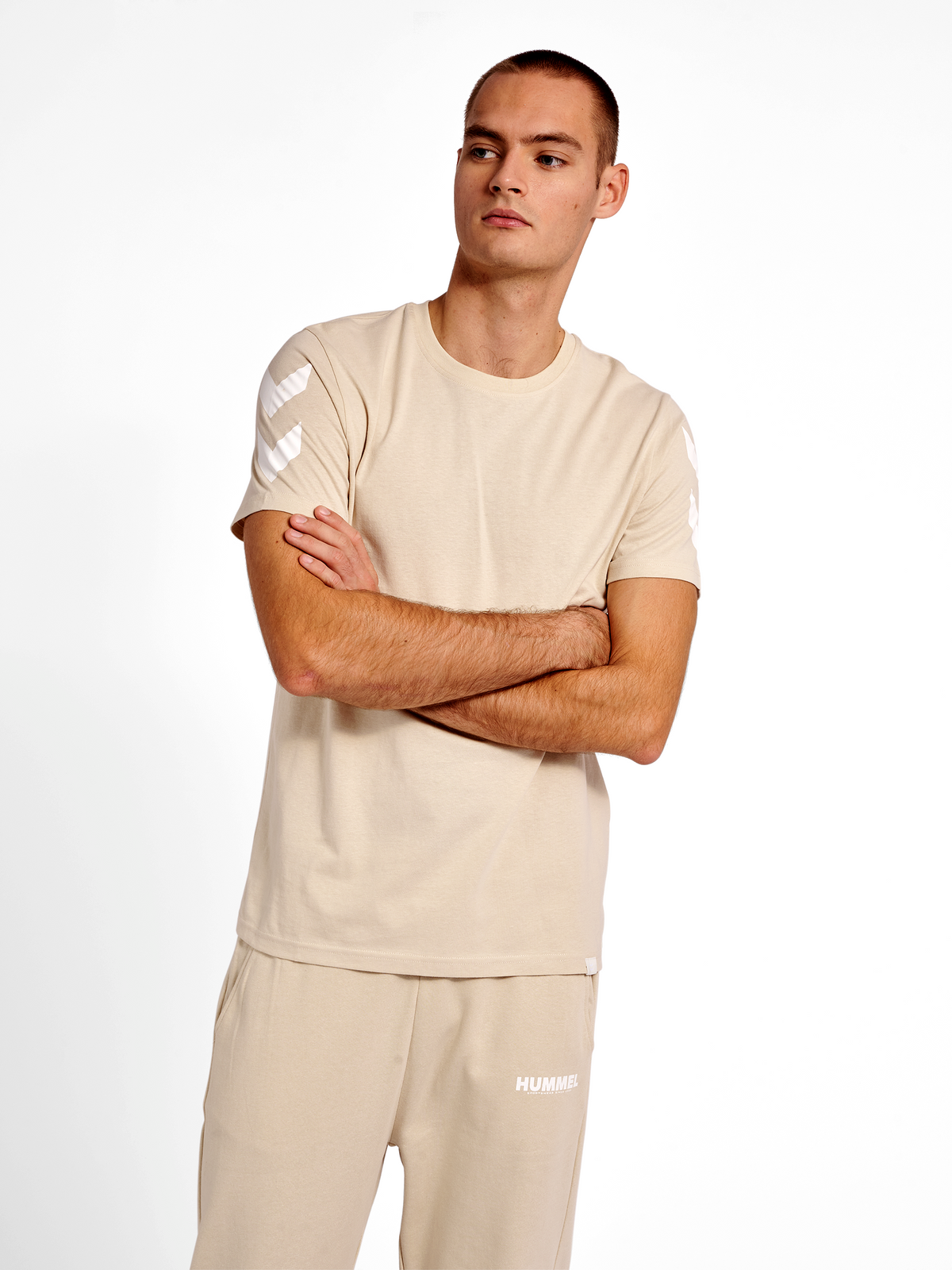hmlLEGACY CHEVRON T-SHIRT