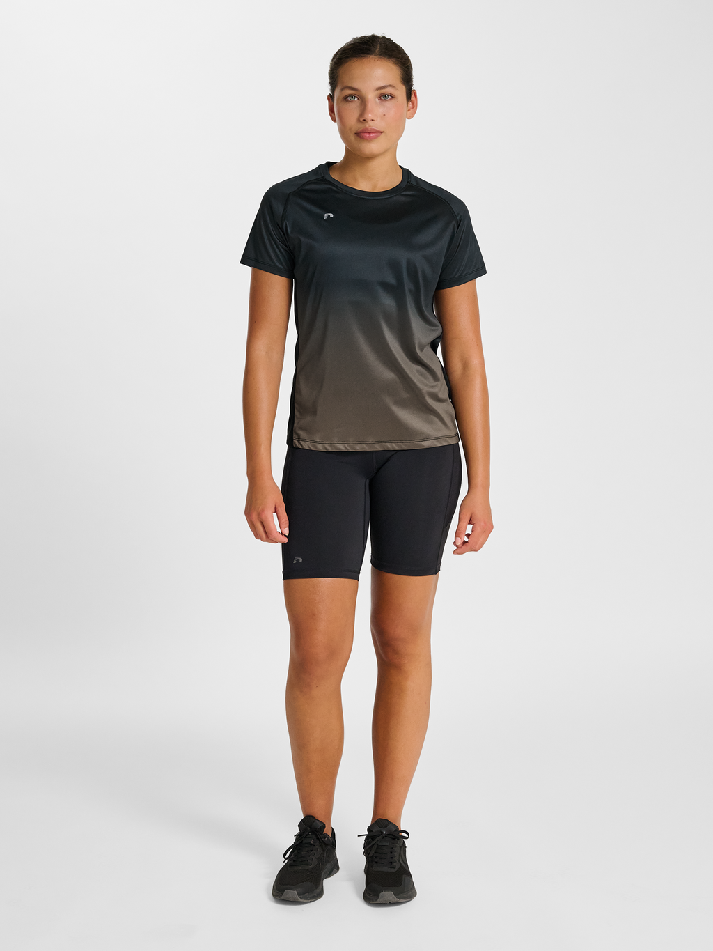 nwlBEAT GRADIENT W T-SHIRT