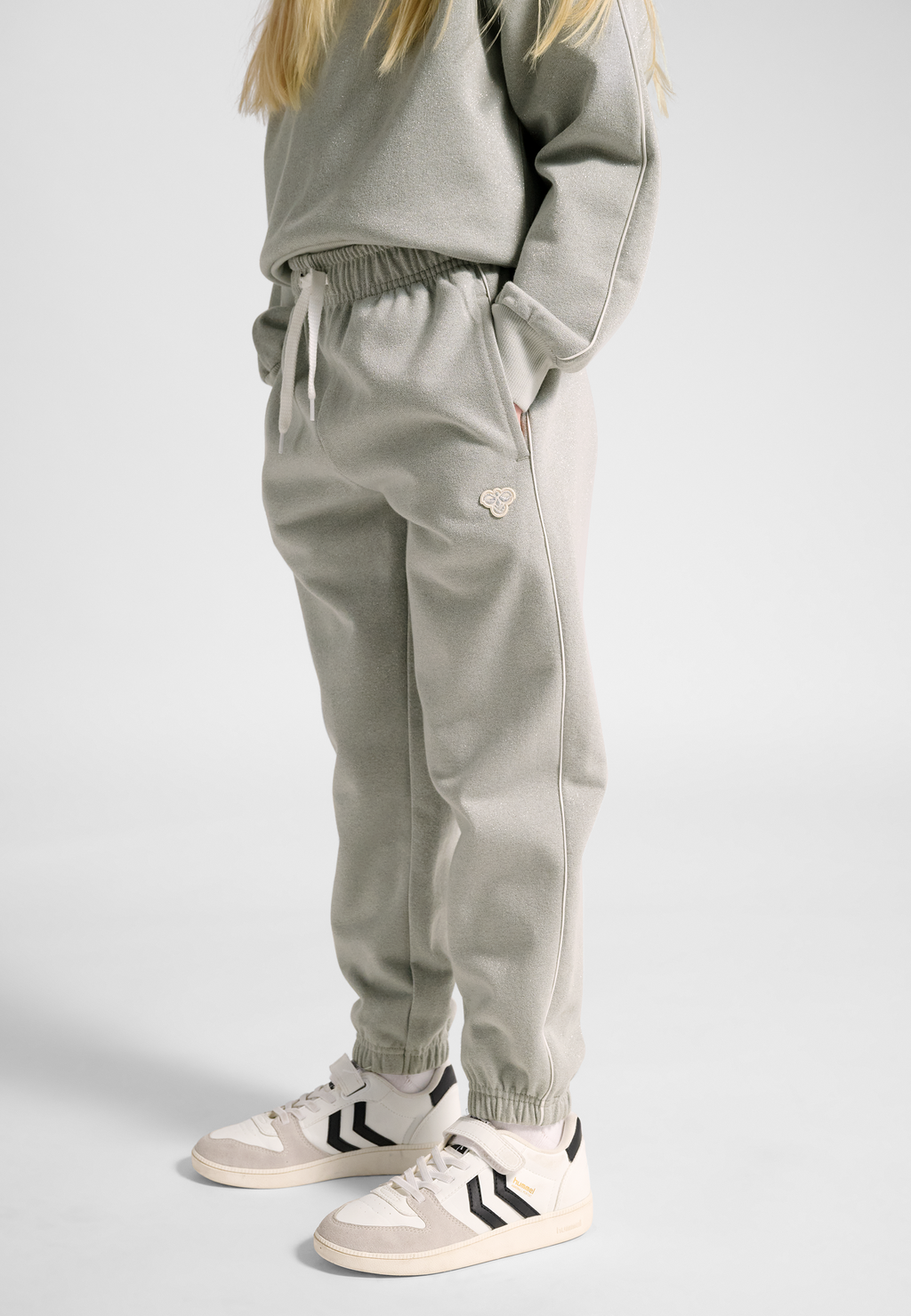 hmlJR LOOSE GLITTER SWEATPANT