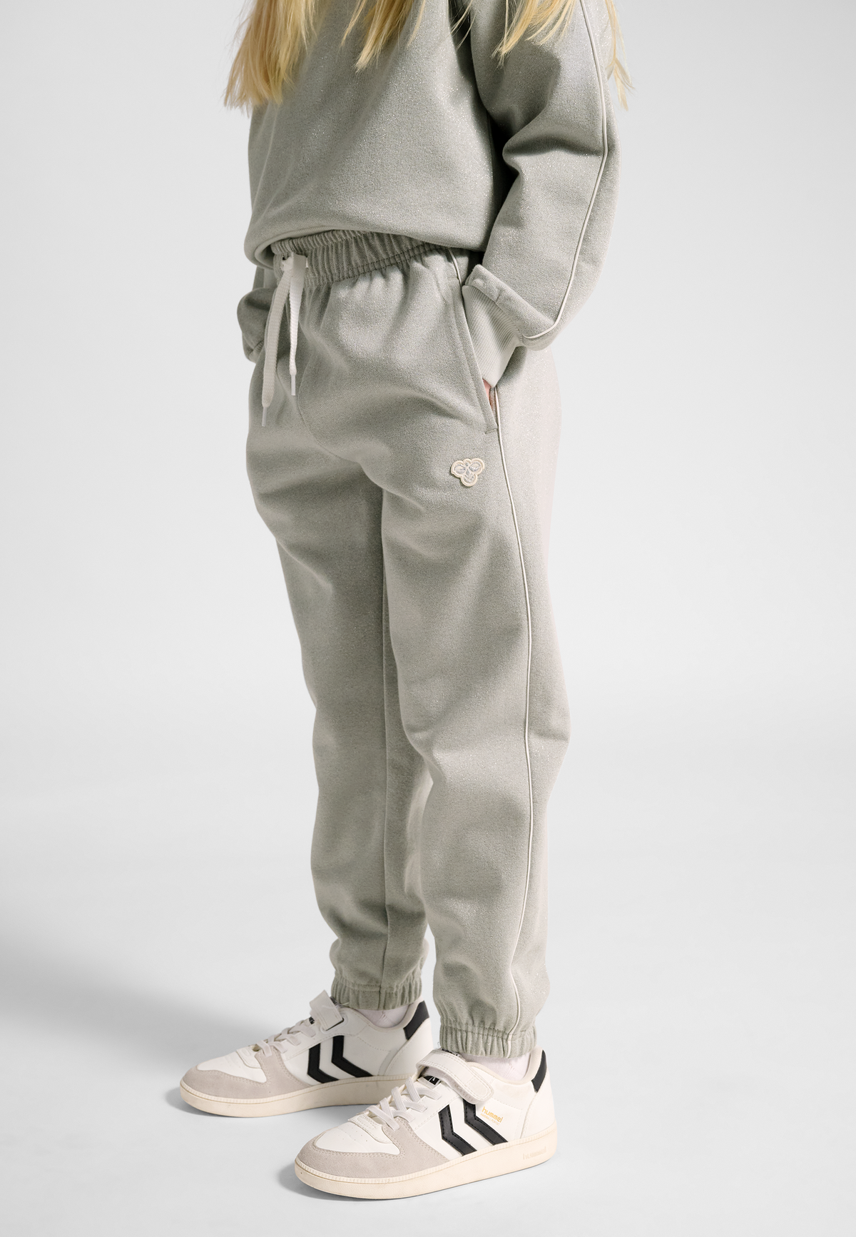 hmlJR LOOSE GLITTER SWEATPANT