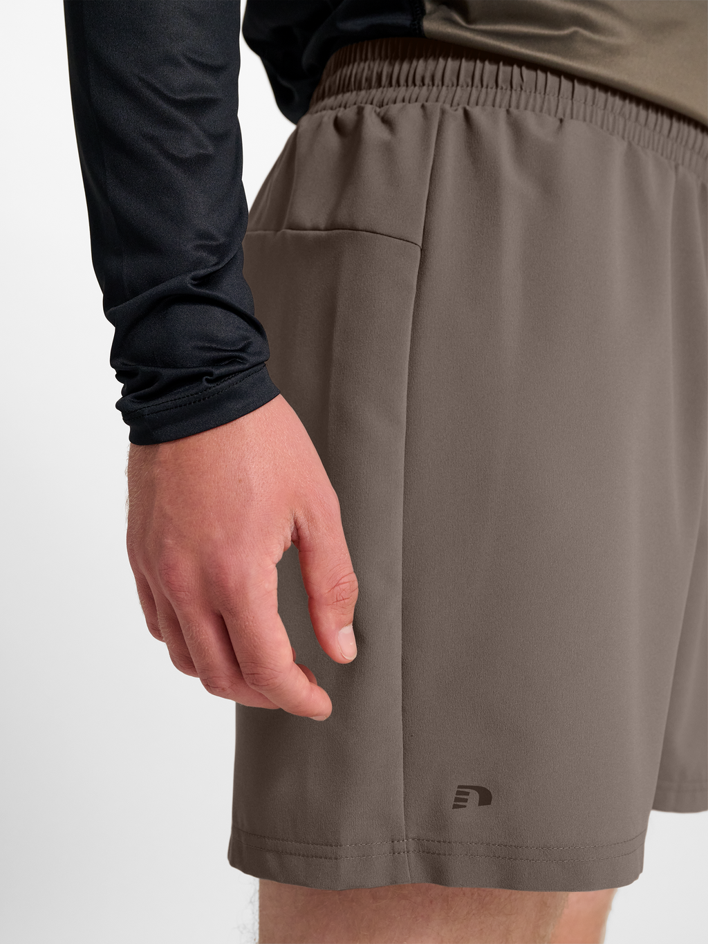 nwlMAX ZIP POCKET SHORTS