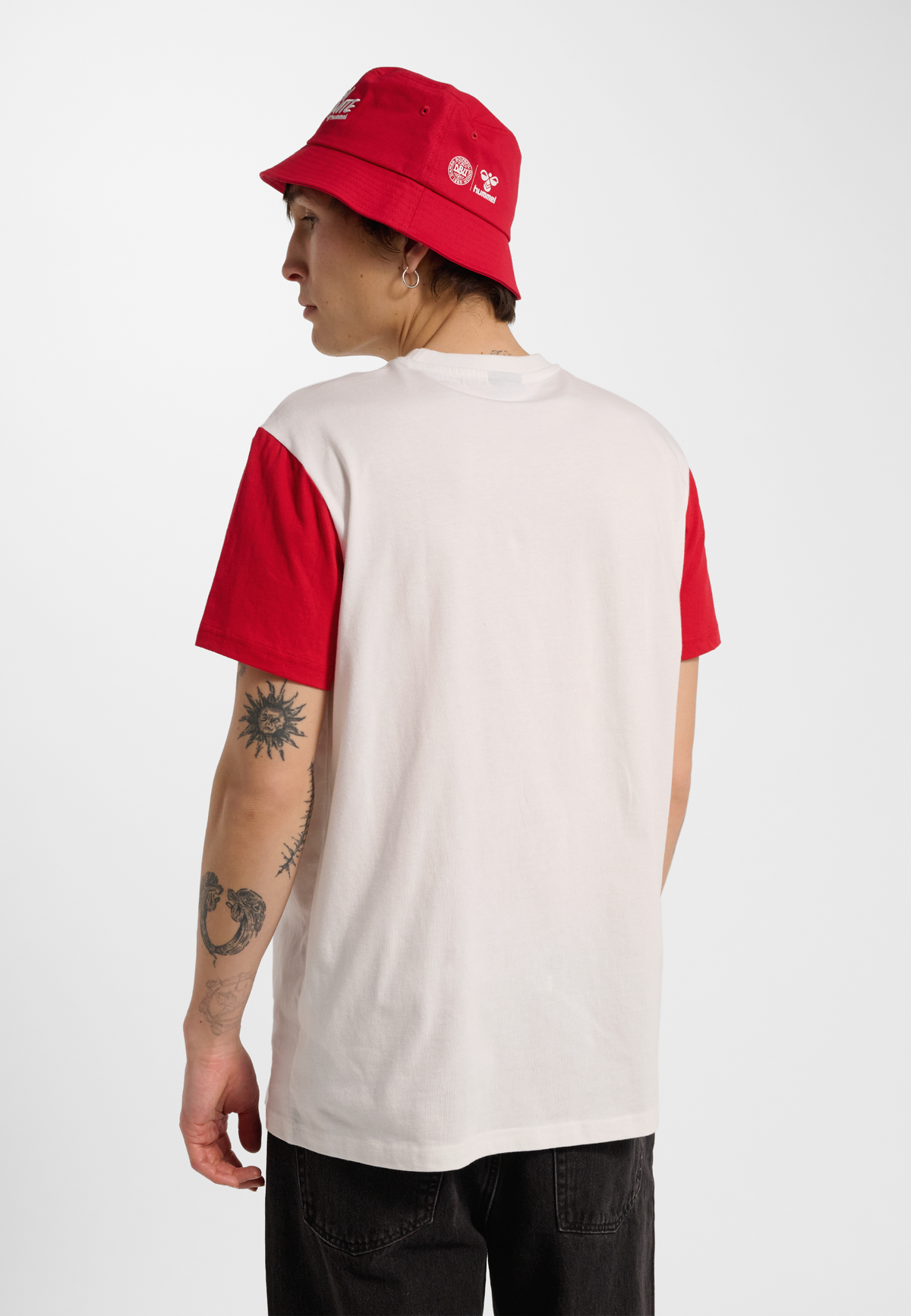 DBU 26 FAN RED-WHITE TEE SS