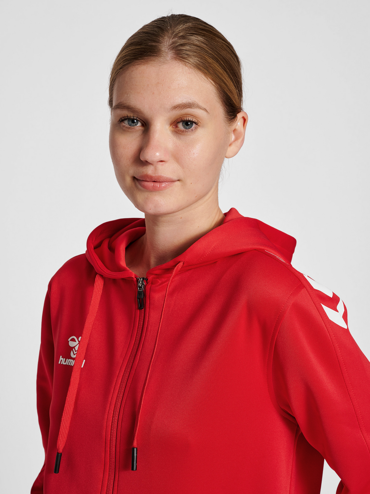 hmlCORE XK POLY ZIP HOOD SWEAT WOMA