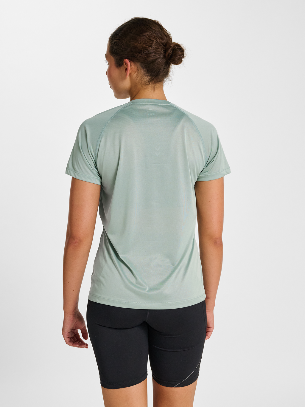 nwlBEAT W T-SHIRT