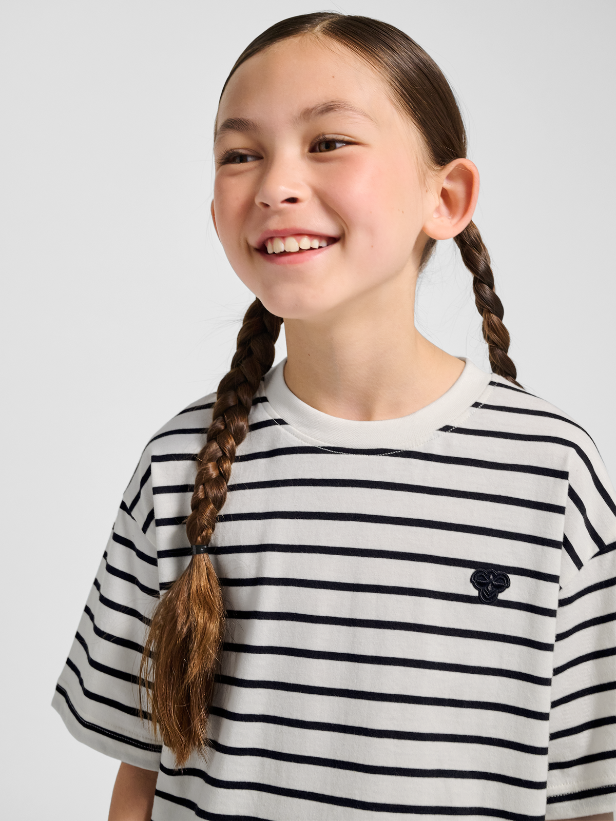 hmlJR LOOSE STRIPED T-SHIRT S/S BEE
