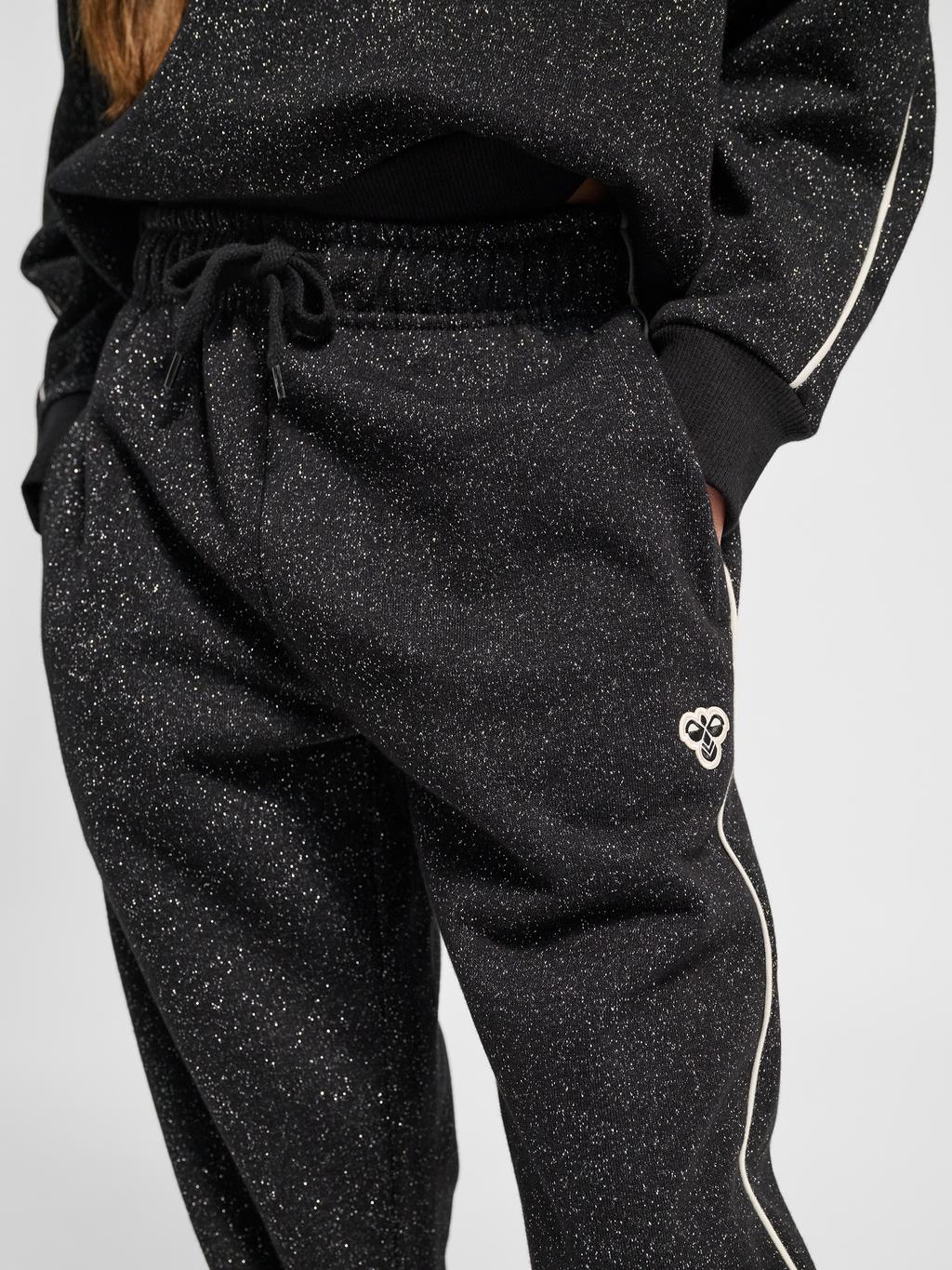 hmlJR LOOSE GLITTER SWEATPANT