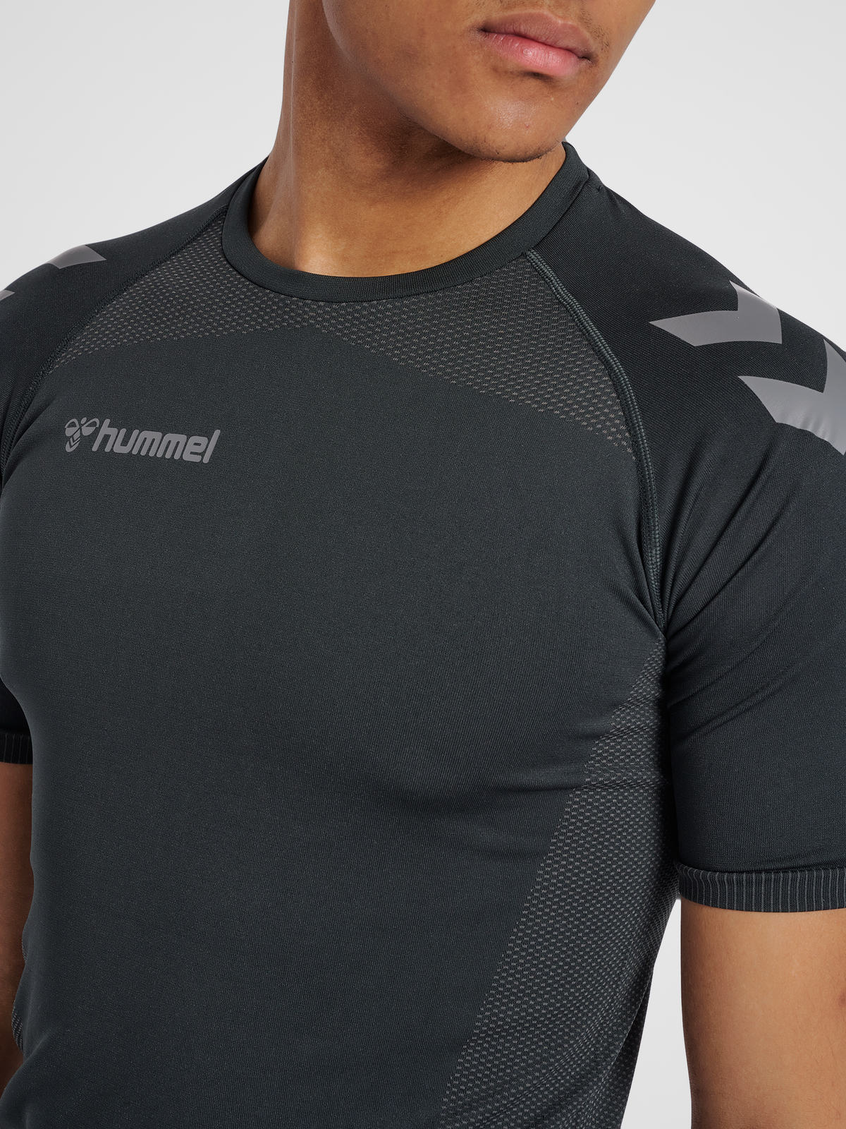 hmlAUTHENTIC PRO SEAMLESS JERS S/S