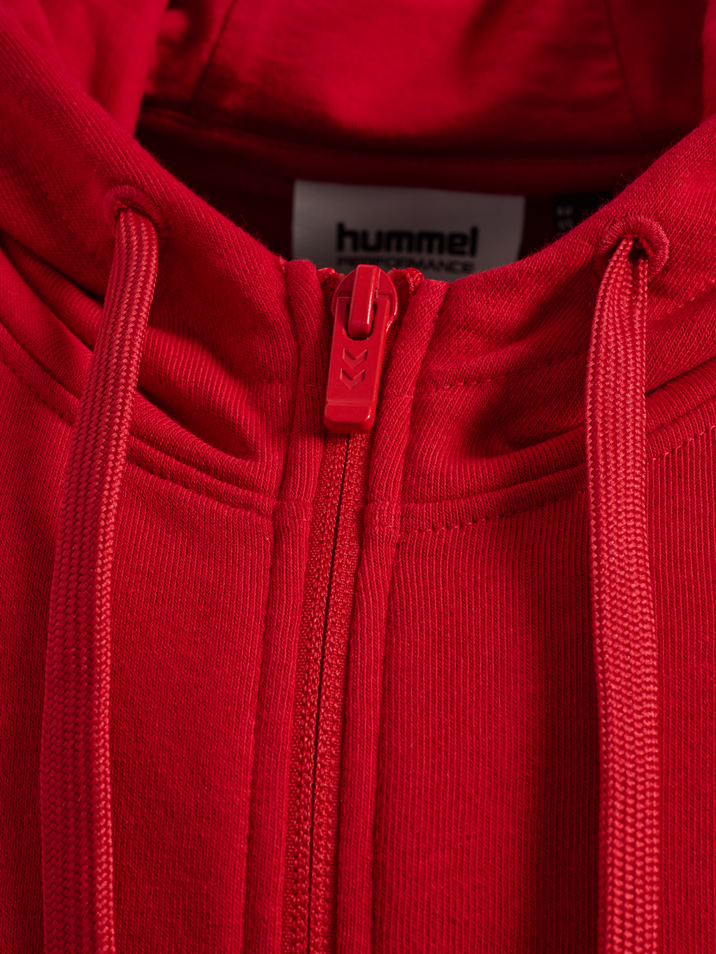 DBU 26 FAN RED-WHITE ZIP HOOD