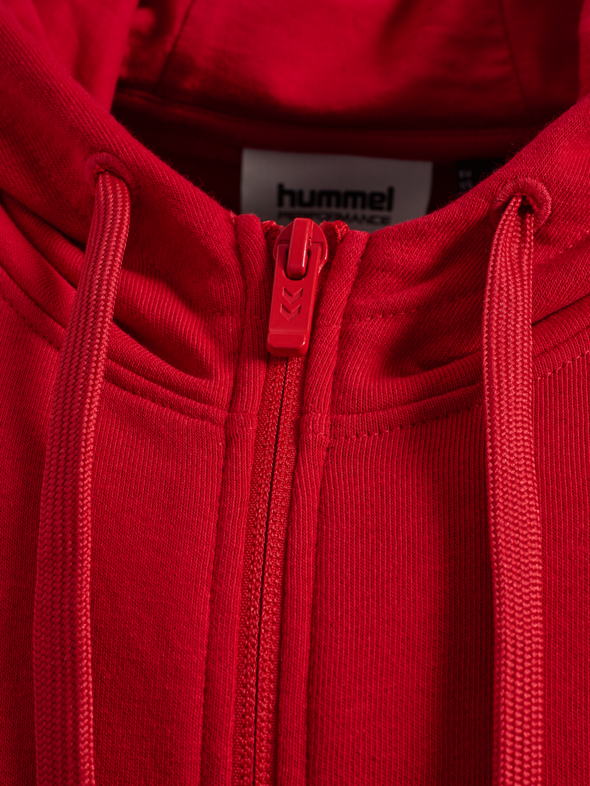 DBU 26 FAN RED-WHITE ZIP HOOD