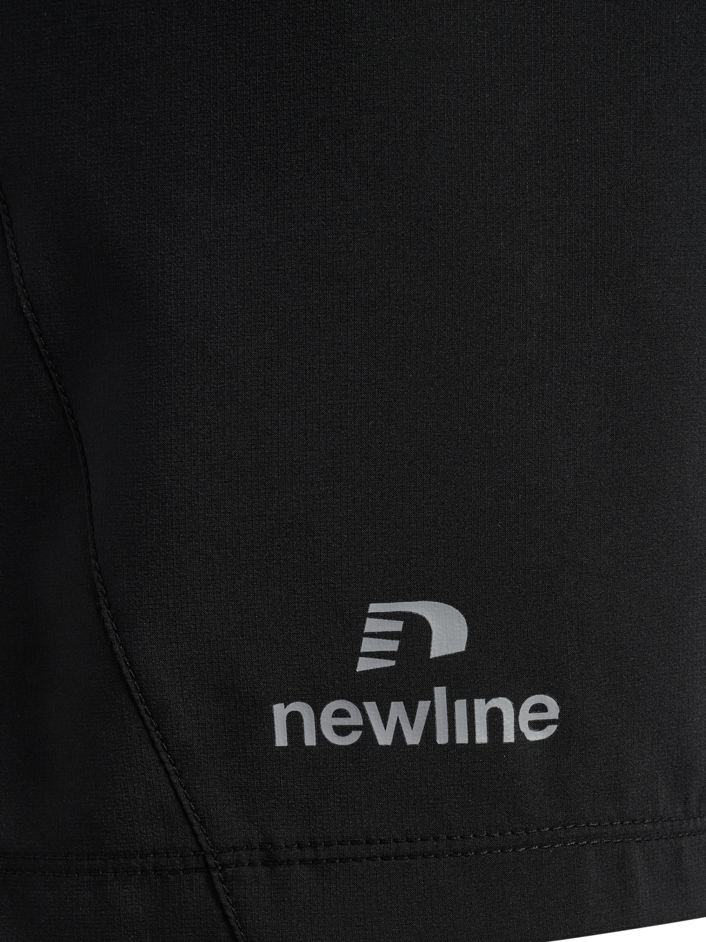 nwlPERFORM KEY POCKET SHORTS W