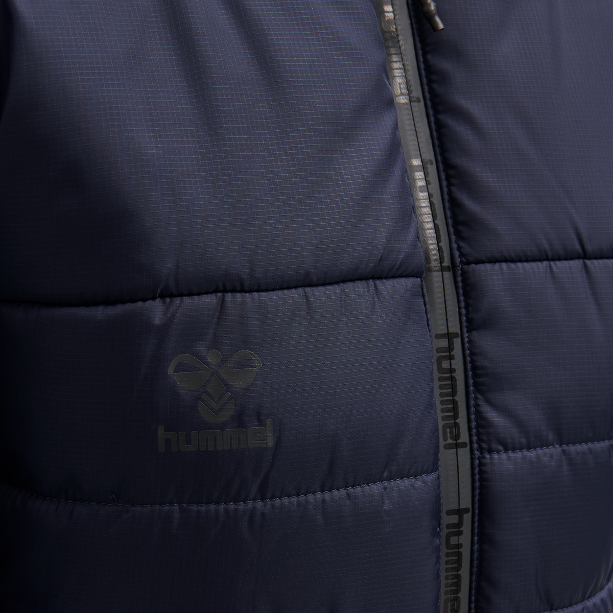 hmlNORTH QUILTED HOOD JACKET WOMAN