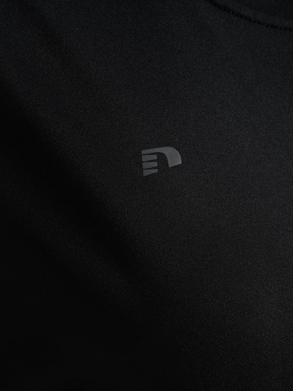 nwlBEAT W T-SHIRT L/S