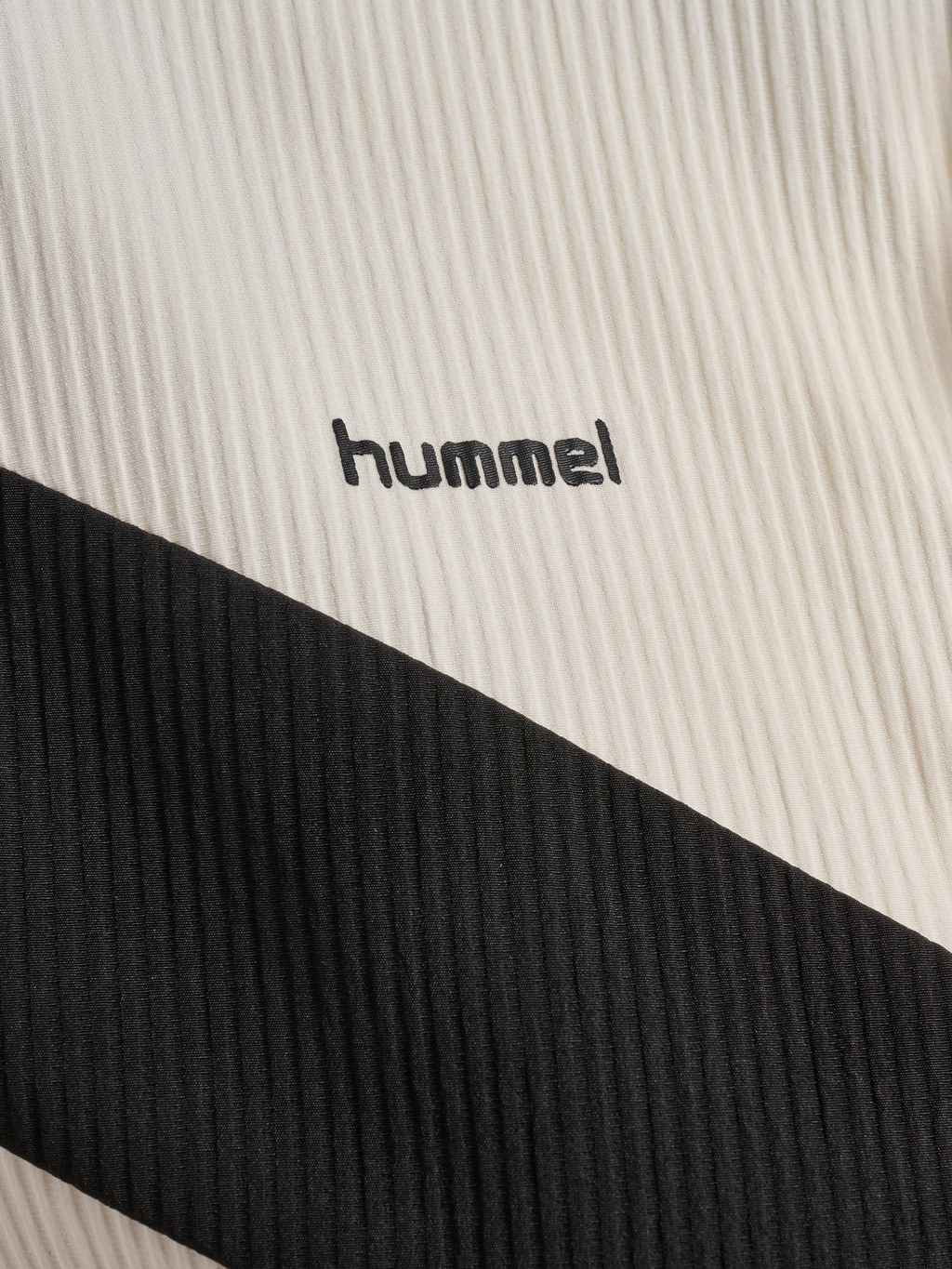 hmlI-D FUNNEL NECK JACKET
