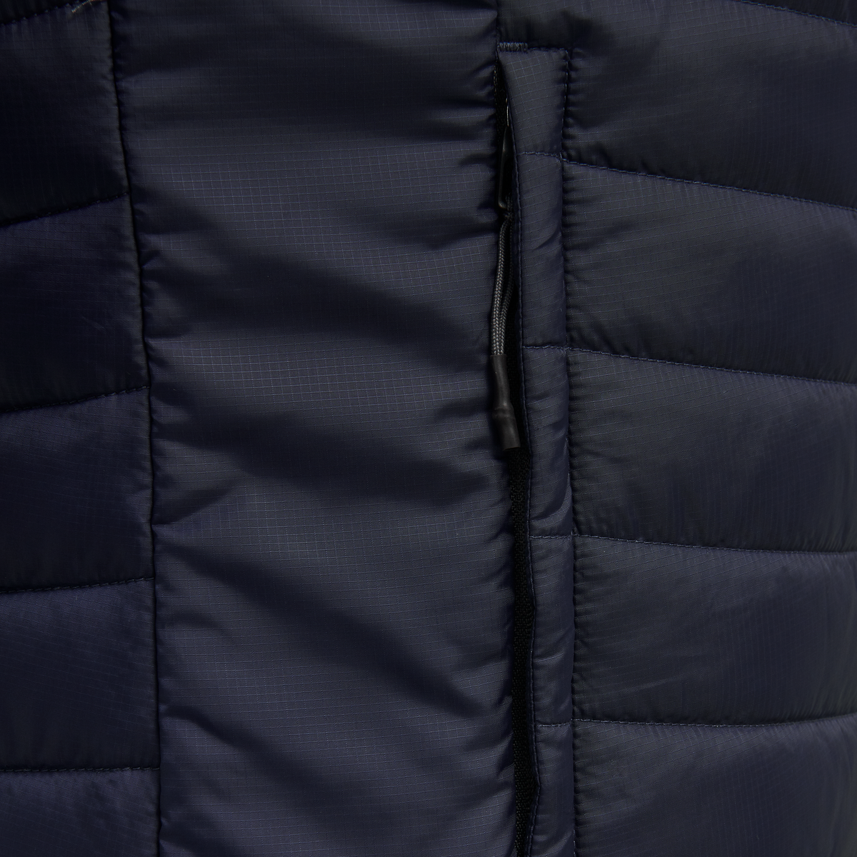 hmlNORTH HYBRID JACKET WOMAN