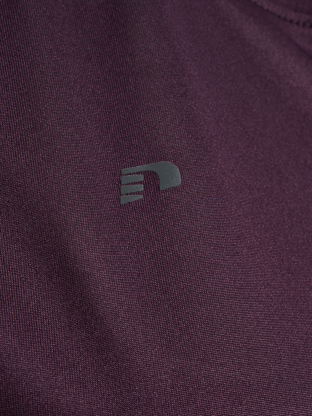nwlBEAT W T-SHIRT